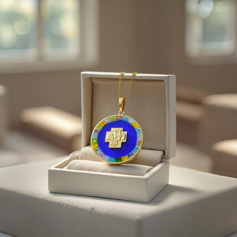 Medaglia con Croce della Pace in Oro Giallo 18 kt e Vetro di Murano