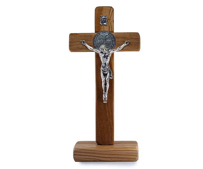 Croce con base in legno d'ulivo con la Medaglia di San Benedetto