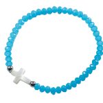 Bracciale elastico con cristalli celesti e crocetta madreperla
