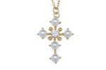 Collana con ciondolo croce in argento dorato e cristalli